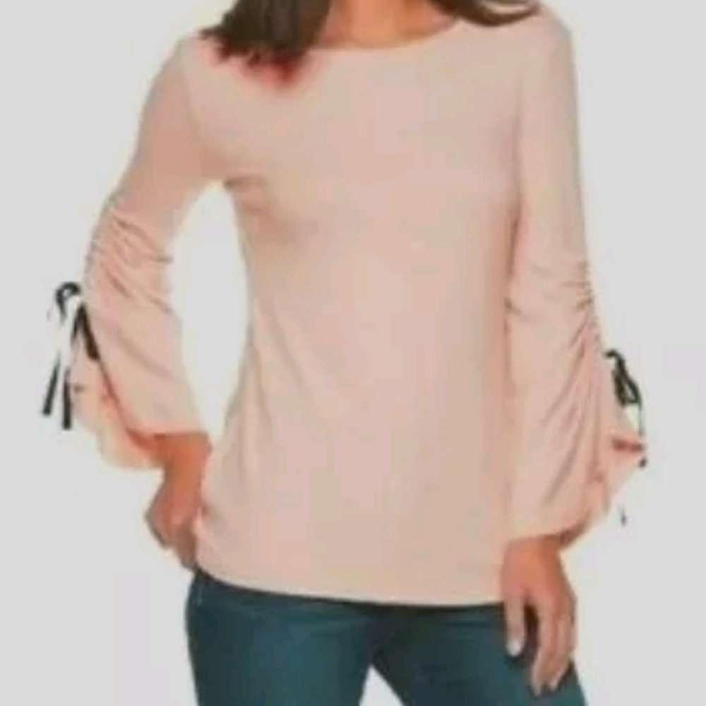 Juicy 💕 Soft Knit Ruched Sleeve Top - Picture 2 of 9